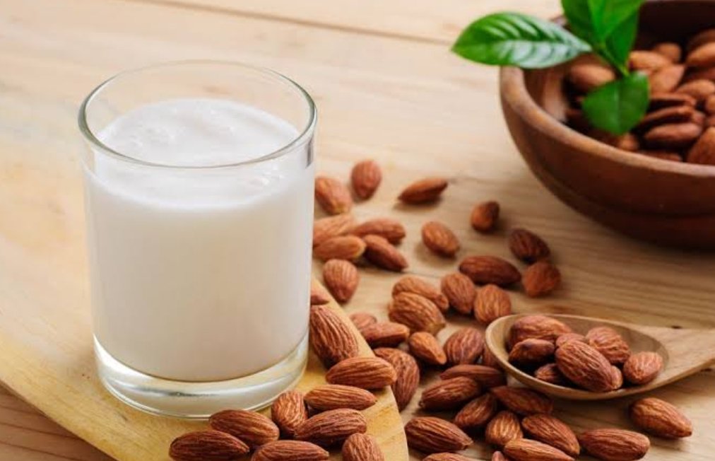 Benefits of Almond Milk